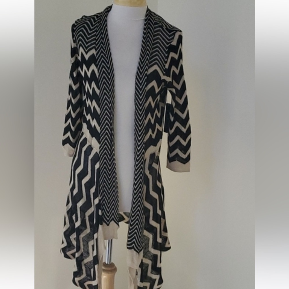 Nic&Zoe duster Chevron Patterned Black and Cream Women's Sweater